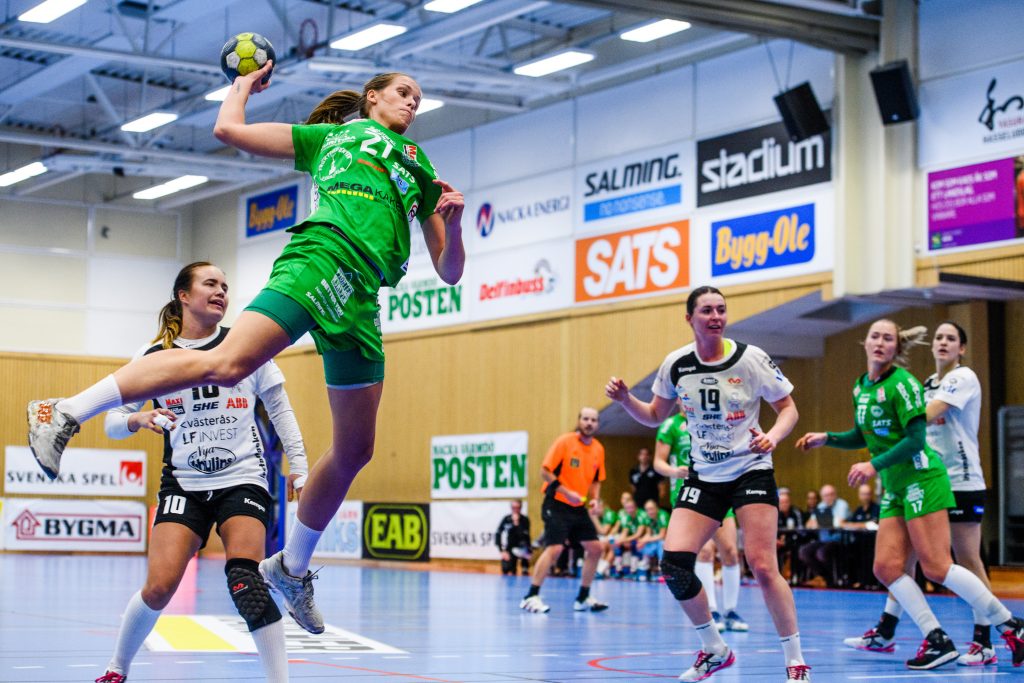 181220 Skurus Jennie Linéll under handbollsmatchen i SHE mellan Skuru och VästeråsIrsta den 20 december 2018 i Stockholm.
Foto: Simon Hastegård / Bildbyrån / Cop 118