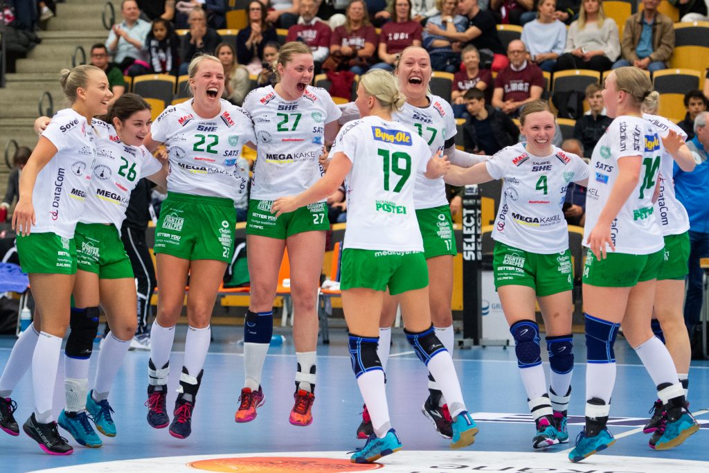 190501 Skurus spelare jublar efter vinsten i semifinal 4 i SHE mellan Lugi och Skuru den 1 maj 2019 i Lund.
Foto: Christoffer Borg Mattisson / BILDBYRÅN / COP 261