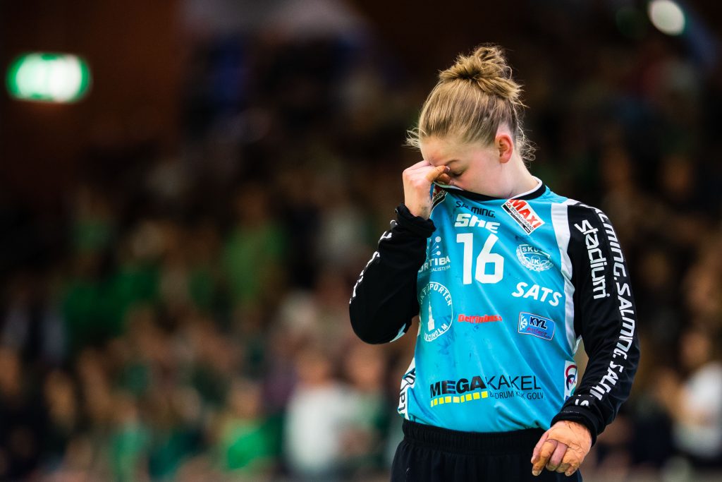 190519 Skurus målvakt Rebecca Nilsson deppar under final 3 i SHE mellan Skuru och Sävehof den 19 maj 2019 i Stockholm. 
Foto: Andreas Sandström / BILDBYRÅN / Cop 104