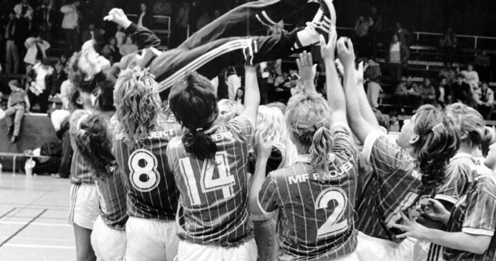 40 år i högsta serien – Skurus damlag jubilerar