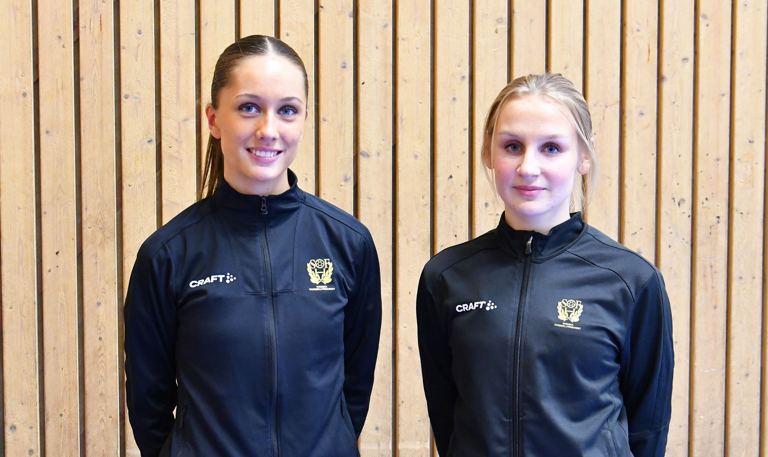 Ebba Zetterquist och Wilma Bergsmark, föreningsdomare.