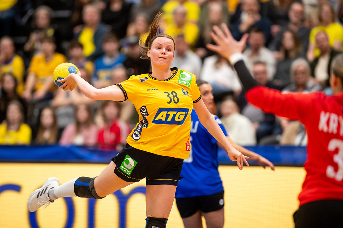 Elin Hansson, landslaget